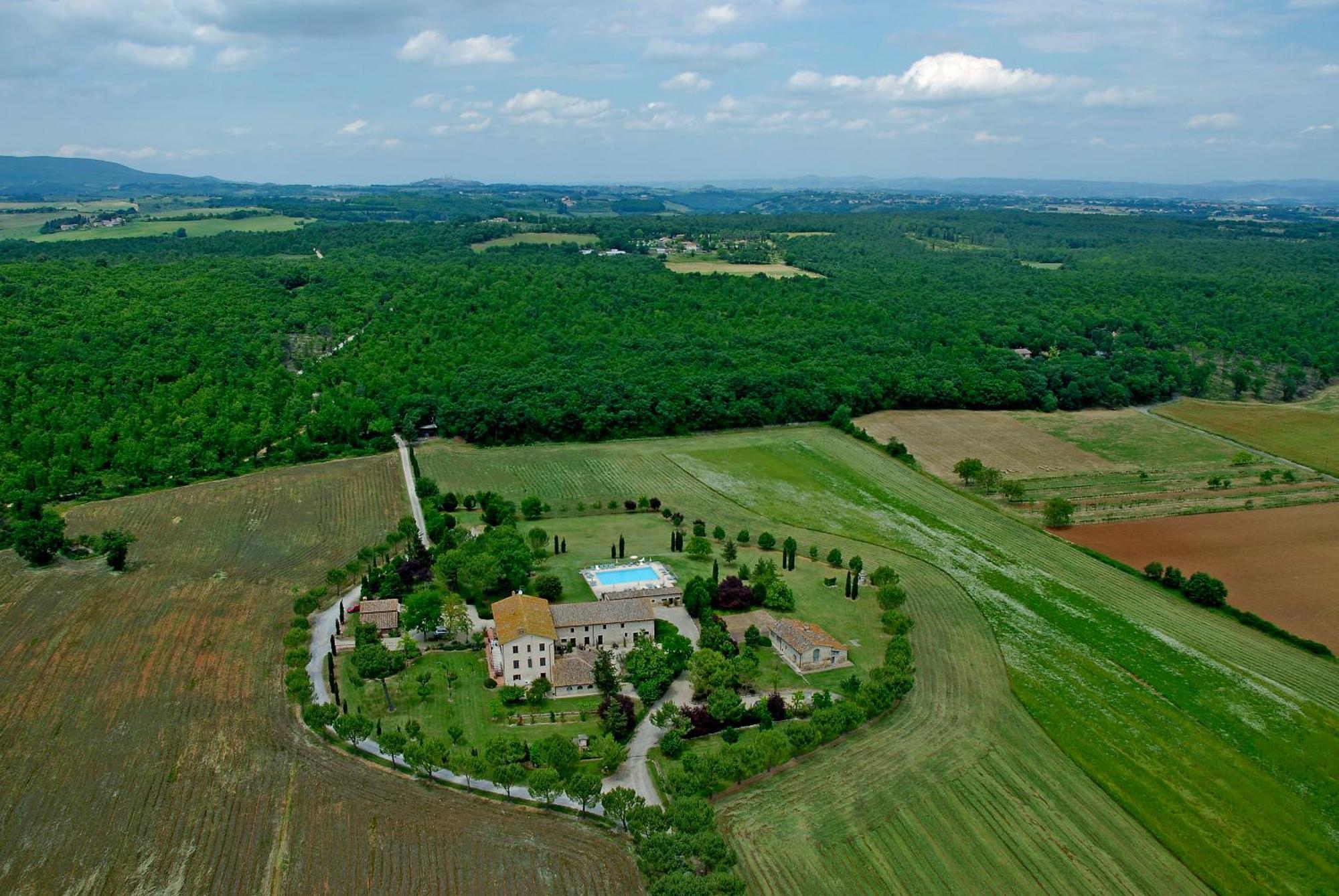 Fattoria Agriturismo Nerbona Villa Casole d'Elsa Exterior photo